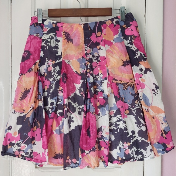New York & Company 100% Cotton Colorful Floral Skirt Sz 4 - Picture 6 of 9